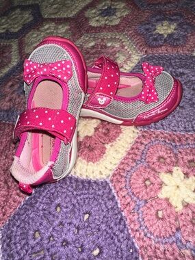 Stride Rite Pink and Gray Minnie Mouse Polka Dot Bow Mary Jane Shoes